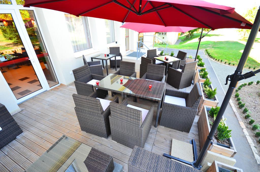 Gyöngyös Hotel Opal Superior - Adults Only מראה חיצוני תמונה