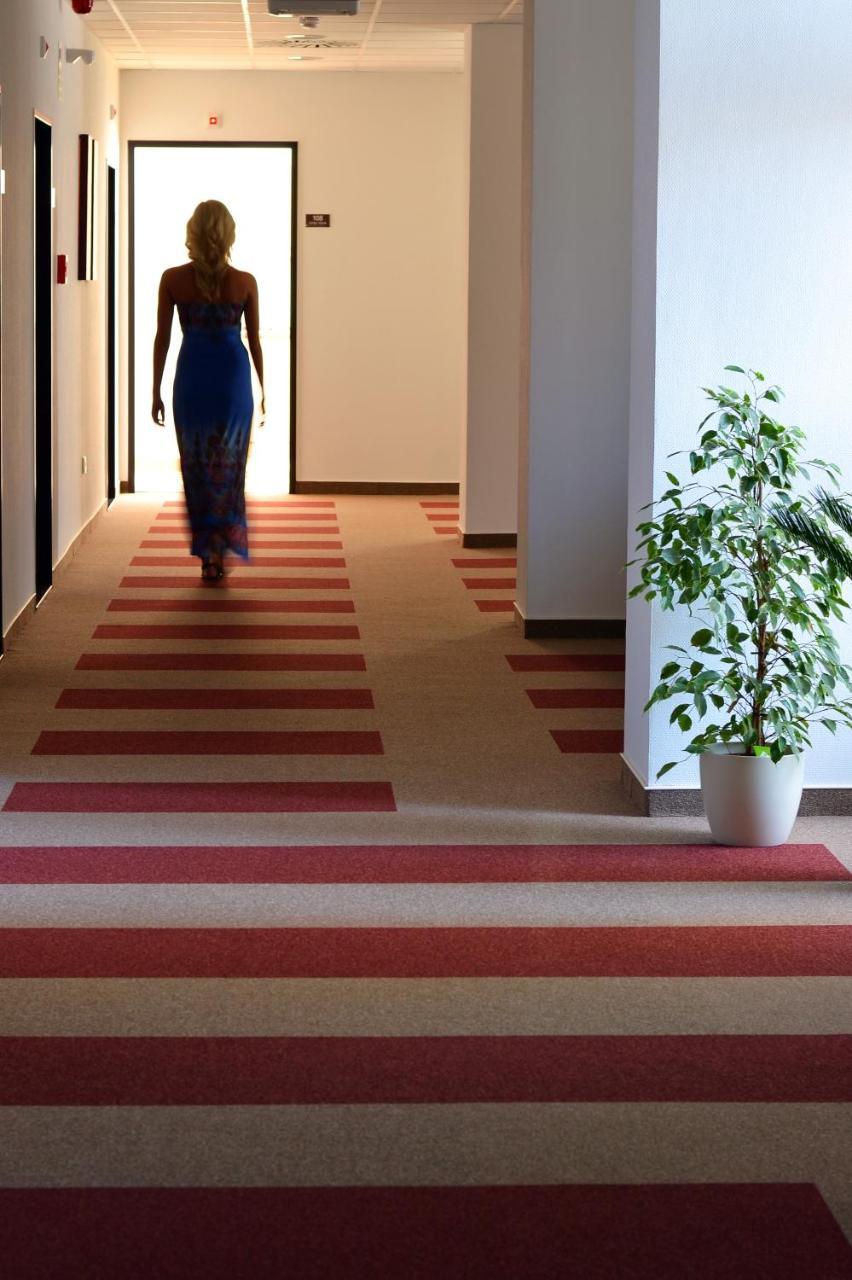 Gyöngyös Hotel Opal Superior - Adults Only מראה חיצוני תמונה